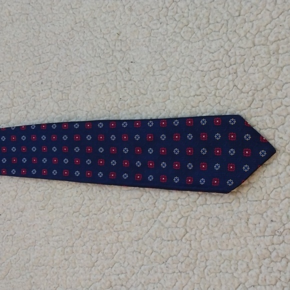 Holland & Sherry London 1836 Navy/Burgundy Silk Foulard Tie (Handmade in USA) - Picture 3 of 12